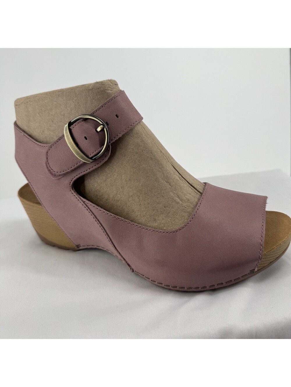 Dansko sandals womens 41 1  pink leather tiana open toe comfort minimalist